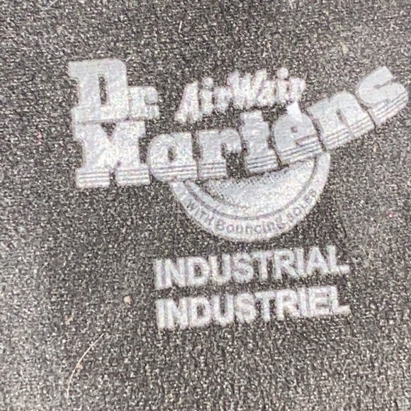 Dr. MARTENS AIRWAIR Men's SIZE 12 Black Leather Shoes.EXCELLENT CLEAN CONDITION - Picture 2 of 12